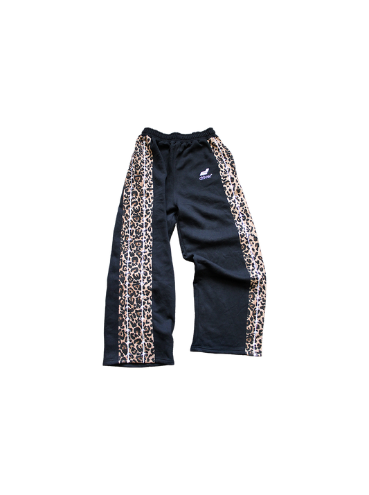 BARBED WIRE SWEATS (CHEETAH)