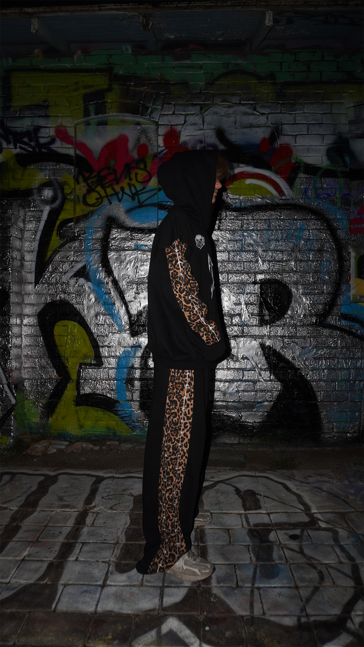 BARBED WIRE HOODIE (CHEETAH)