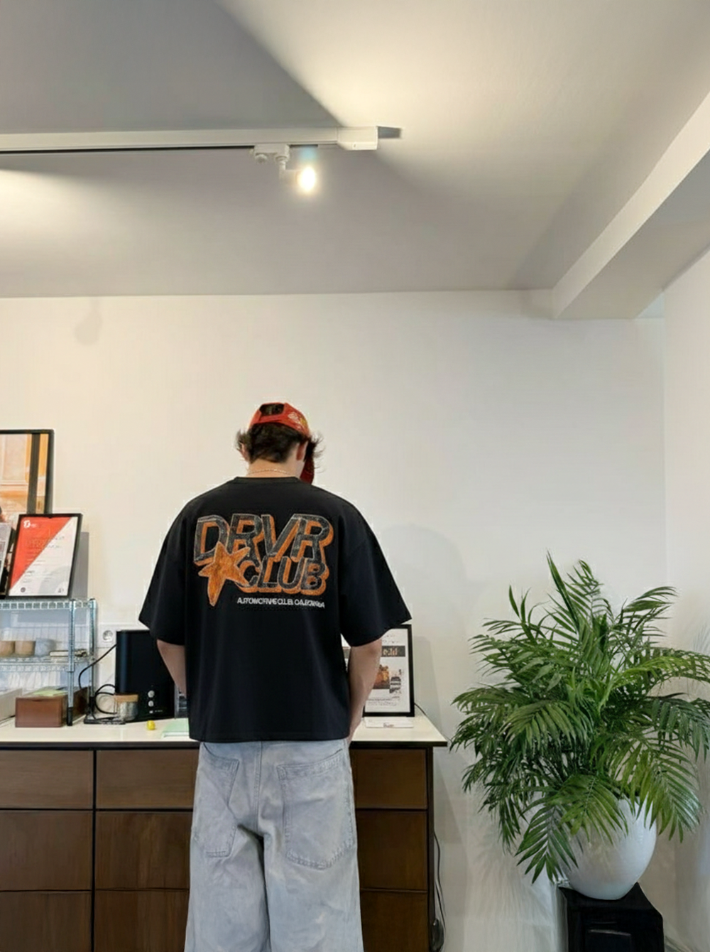 CLUB tee detail